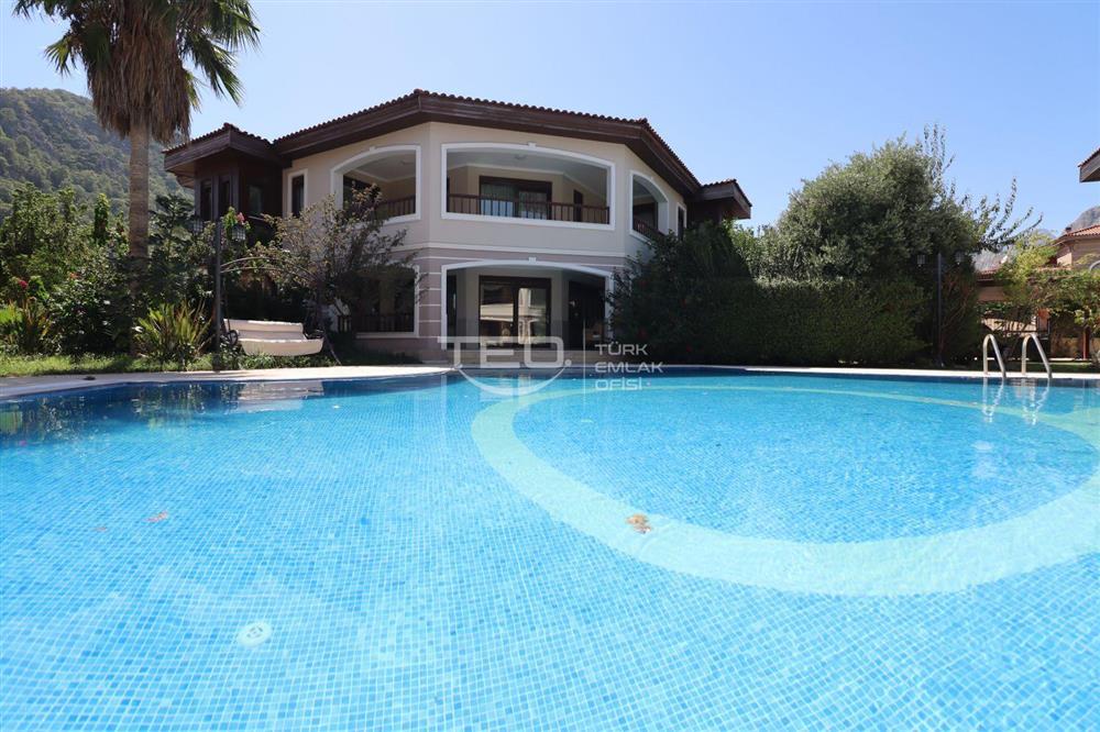 SARISU'DA EŞYALI ULTRA LÜKS VİLLA