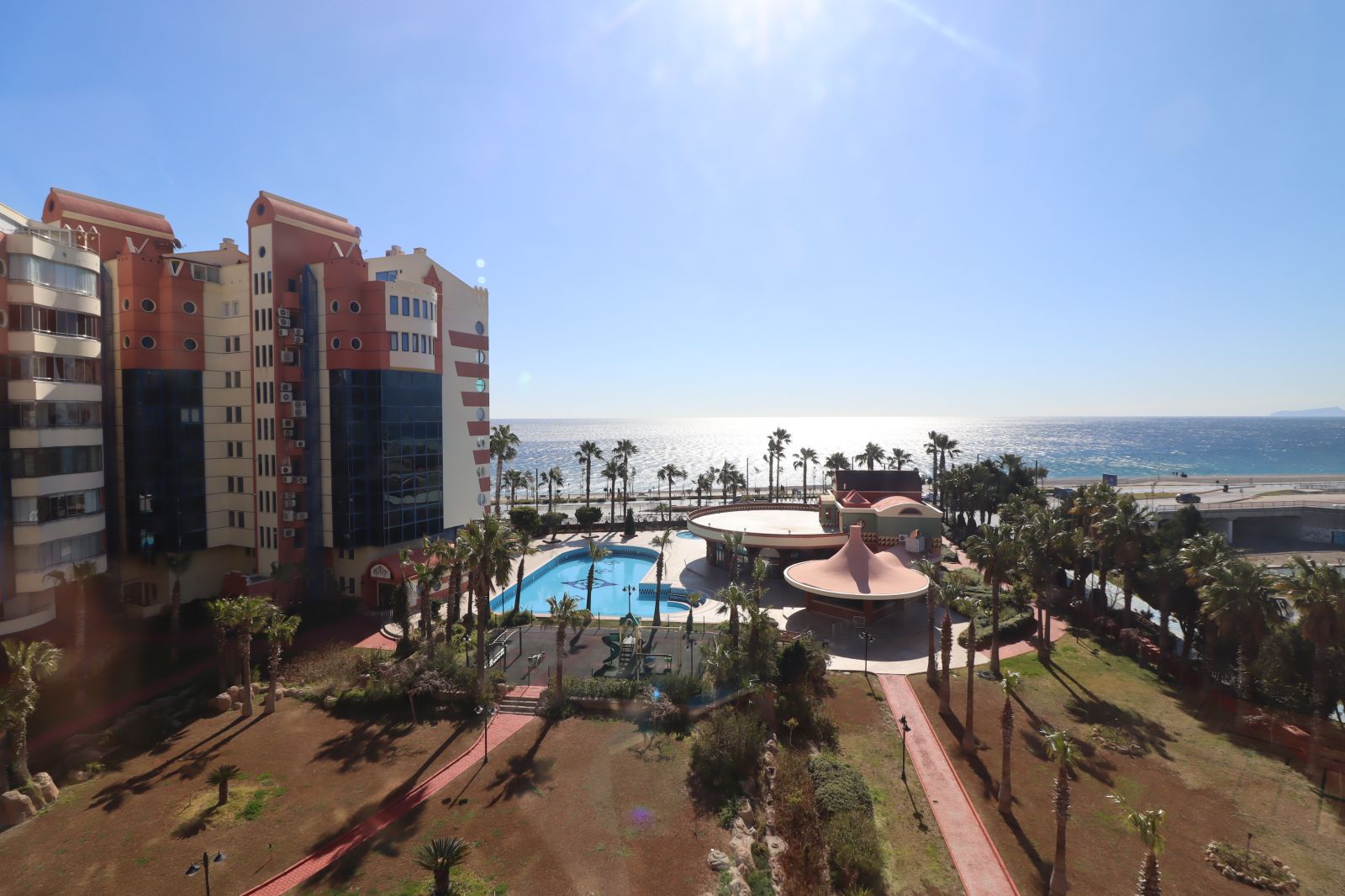 GÜRSU MAH SİTE İÇİ DENİZE SIFIR KİRALIK 2+1 EŞYALI DAİRE