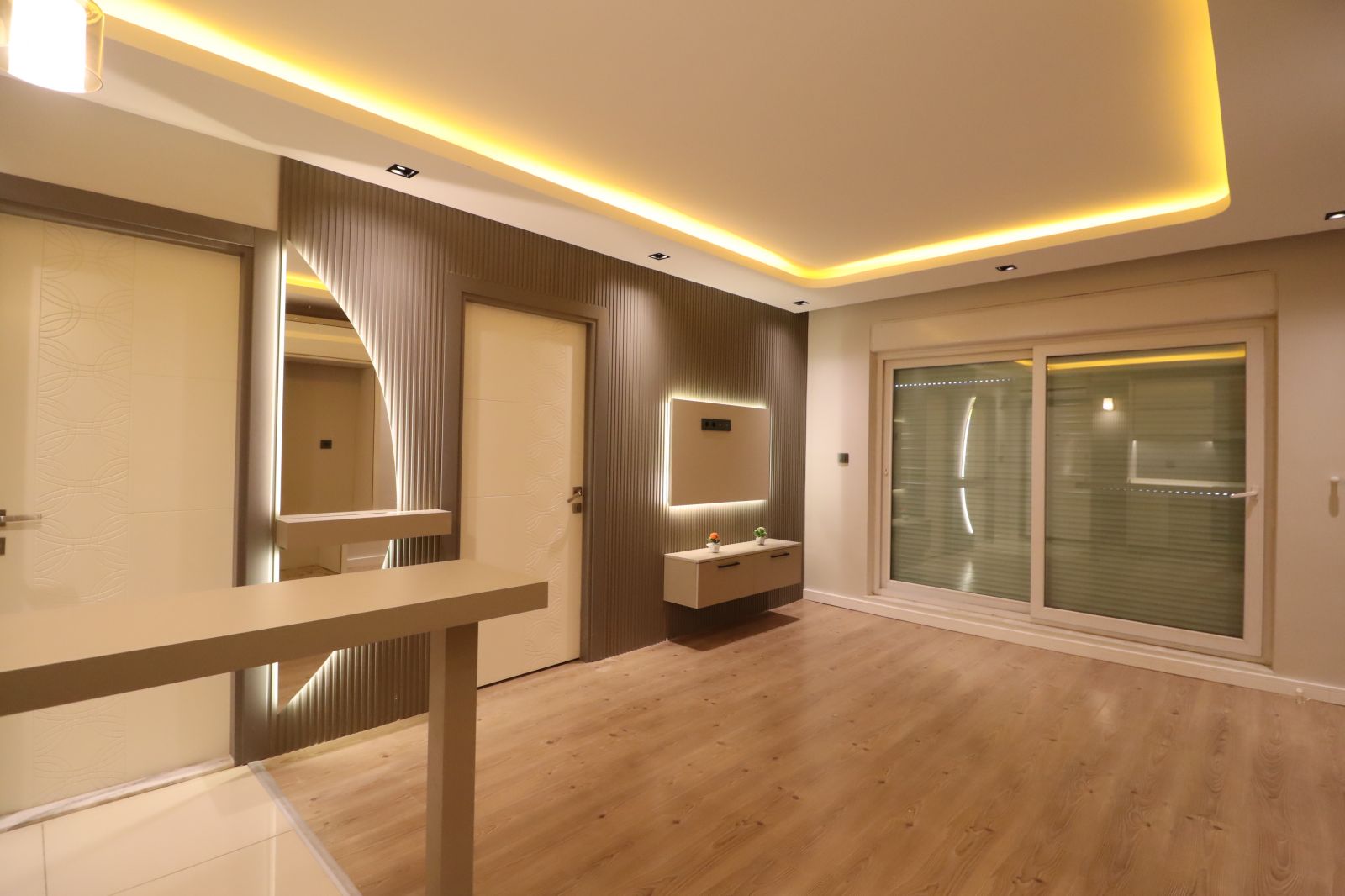 Liman Mahallesi'nde 1+1 Site İçi Havuzlu Satılık Daire