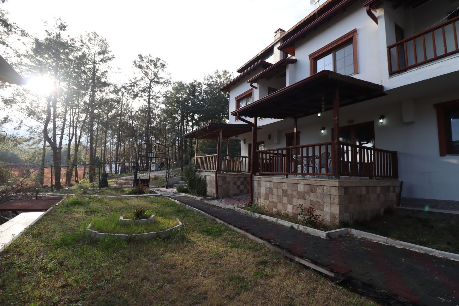 KEMER BEYCİK'TE SİTE İÇERİSİNDE SATILIK 2+1 VİLLA